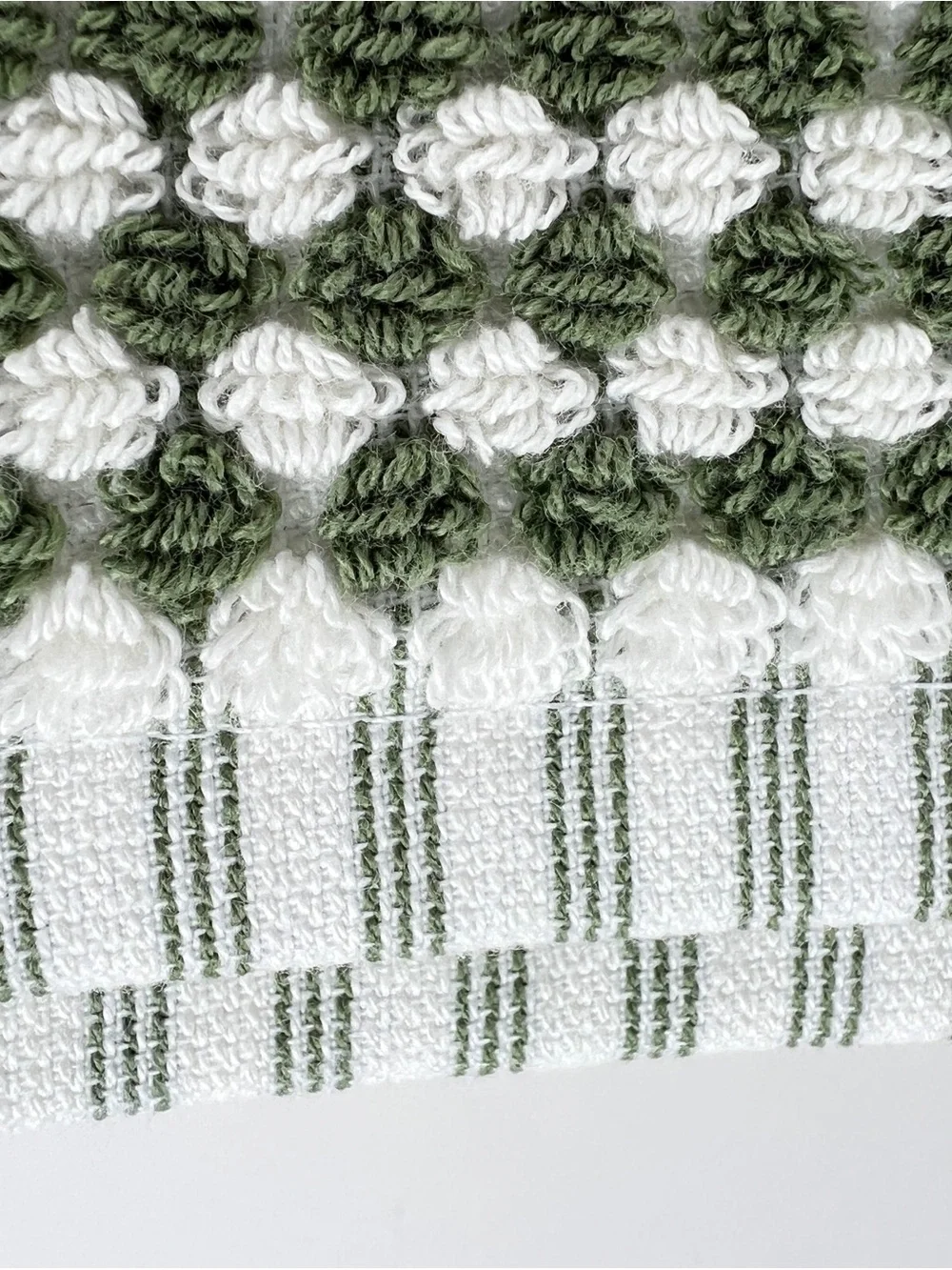 Truly Lou Bath Towels Sage Green and White Dotted Stripes Soft Cotton 2 Pc NEW